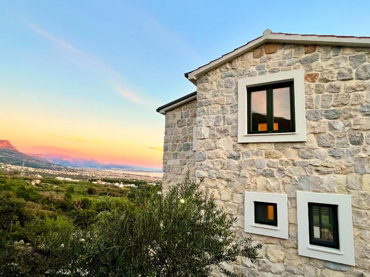Villa Bepina, Surrounded By Sea, Olive, Vineyard Kaštel Novi Extérieur photo