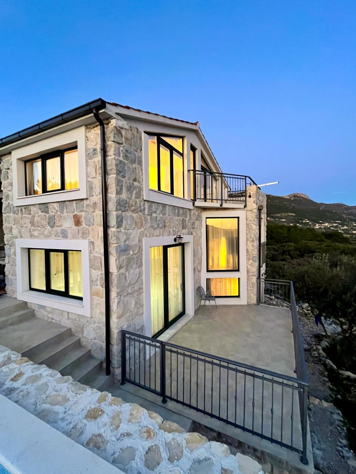 Villa Bepina, Surrounded By Sea, Olive, Vineyard Kaštel Novi Extérieur photo