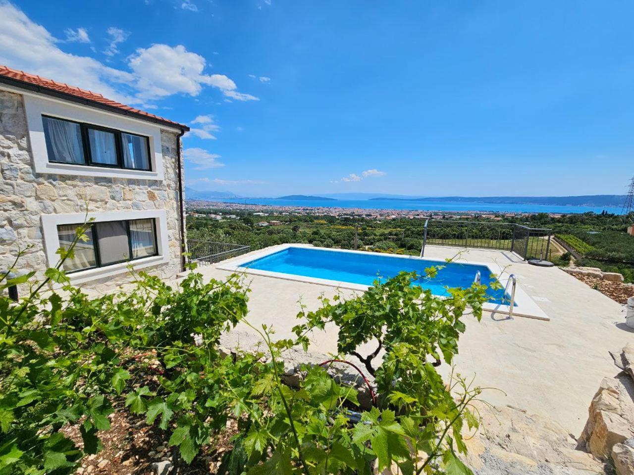 Villa Bepina, Surrounded By Sea, Olive, Vineyard Kaštel Novi Extérieur photo
